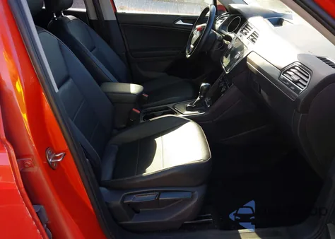 2019 Volkswagen Tiguan 2.0T Se/2.0T Sel/2.0T Sel R-Line/2.0T Sel R-Line Black z USA, uszkodzony, nr VIN 3VV3B7AX0KM131104